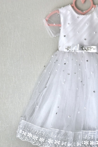 Святкова сукня для маленької леді